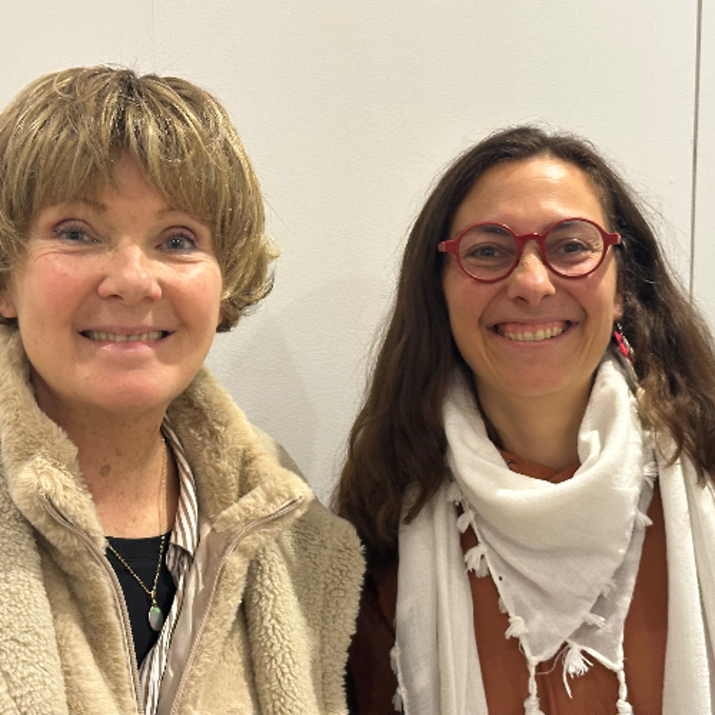 15MN D’ENTRETIEN AVEC - 15MN D’ENTRETIEN AVEC - Le Dr Jocelyne Borel Kuhner sur Le yoga-thérapie (marrdi 18 novembre 2025) episode artwork