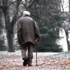 في المتجر _ للكاتب يُوسُف الدموكي - بصوت إبراهيم الحجر