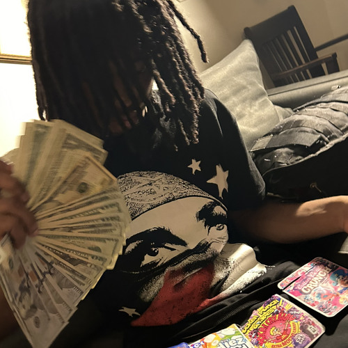 ON THE LOW - Dee Cardi