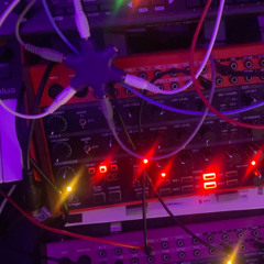Res/ex-istence loop! ( 1h semi-modular live rec)
