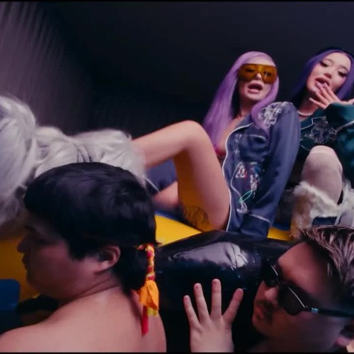 NENE - BANANA BOAT ft. Elle Teresa (Official Music Video)