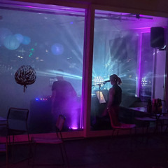 Dr.Bitstream feat. Prisca ( vocals / violin) Premiere @Hermetschloo Dachkantine