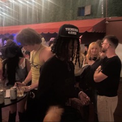 runnagirl [p. opmbabi] - skaiwater