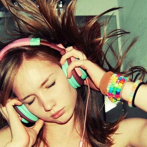 headphones in and vibe