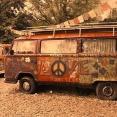 moving Tech House by Daniel De Sol
