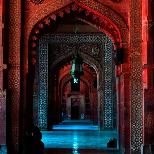 غوثاهْ، أجِرْنِــي