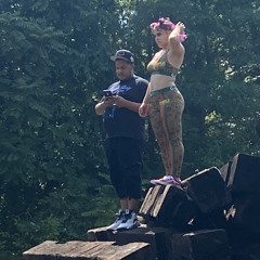 B FRANK X LOLA RED FOREIGNS