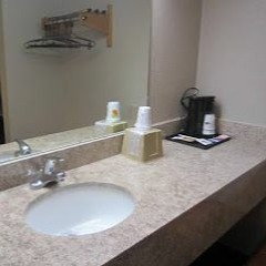 $180 is too much for a hotel room that i plan to kill myself in [Prod. Maeve]