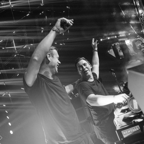 Hardwell & Armin van Buuren vs The Chainsmokers - Follow The Light vs Dont Let Me Down (DJK17 Mash)