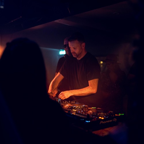 Paul Thomas Presents UV Radio 264
