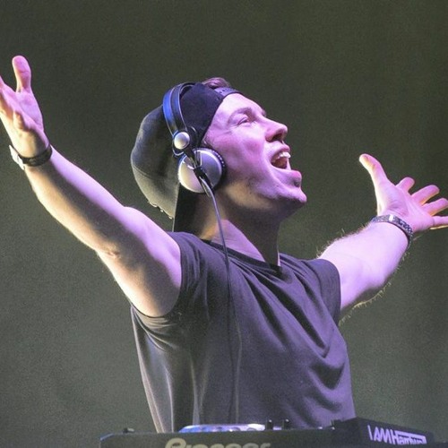 Hardwell & Afrojack - Live @ Corona Mask Party 2020.WAV