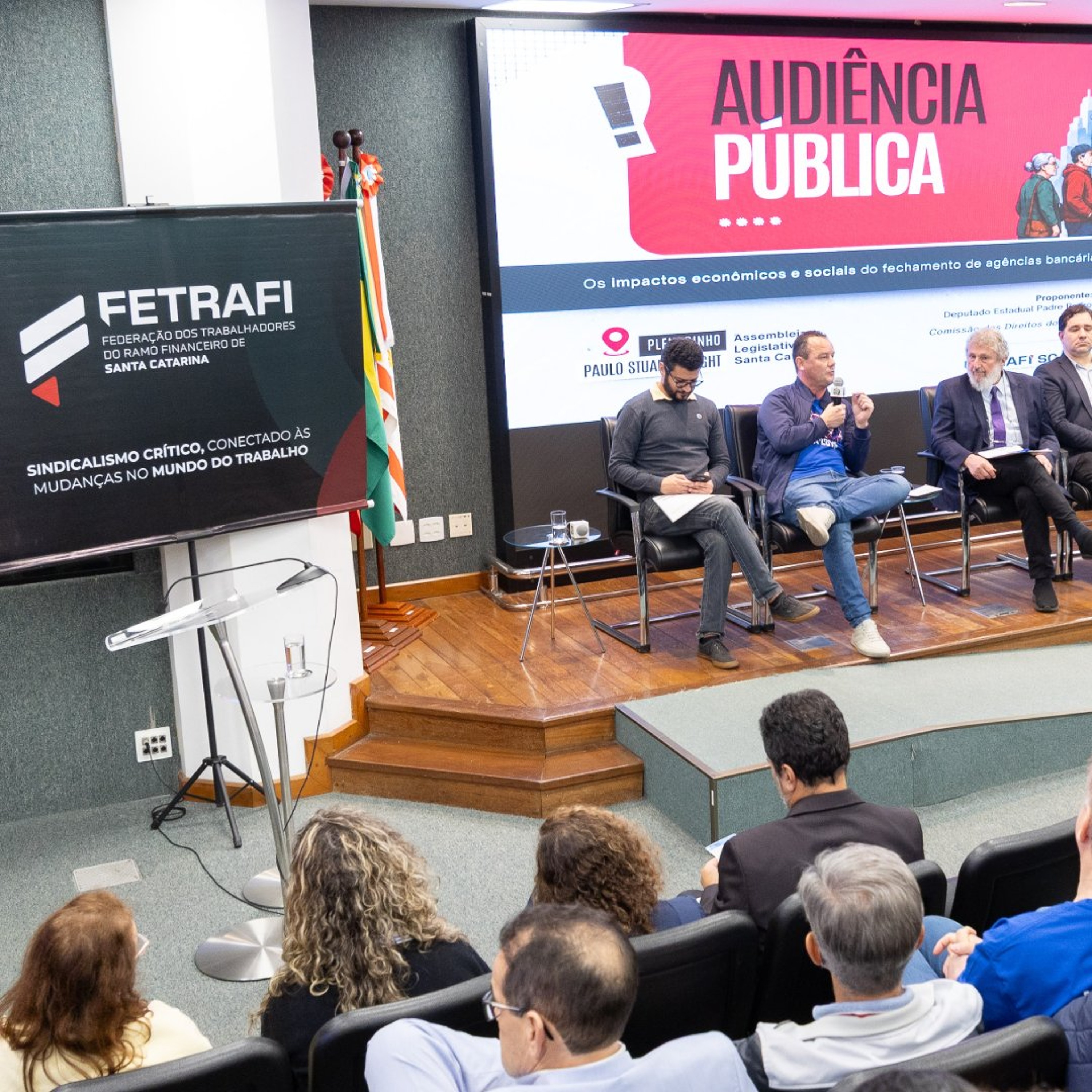 Fechamento de agências bancárias preocupa entidades e trabalhadores em Santa Catarina episode artwork