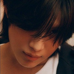 Related tracks: TAEMIN   She Loves Me She Loves Me Not