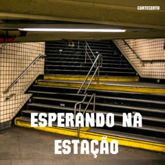 Esperando na estação