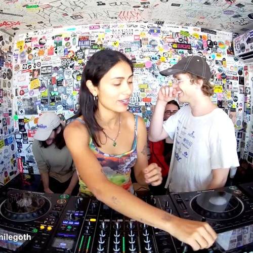 Temporal Cove With Smilegoth @ The Lot Radio 08 - 22 - 2024