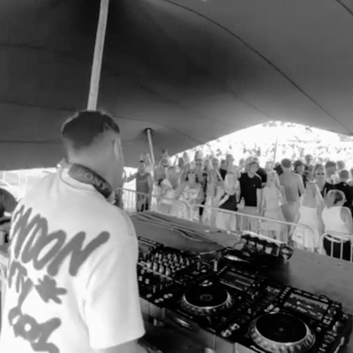 Matt Scales - Hanging on to Summer Mix Sep 2025.mp3