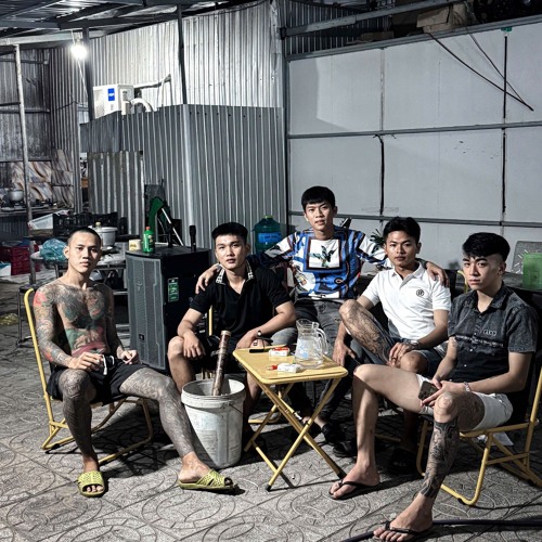 NST 2k25(Tài Mio🚀)-Anh Khạc Hay Em Khạc x Walking In The Sun🚀.WAV