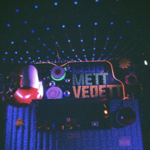 Beach Sessions 1: Matti-G