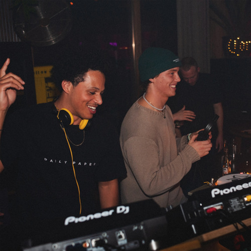 Ive Lovers b2b Django @ Yellow House / Pure Mint Showcase