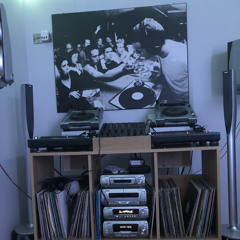 90s House
