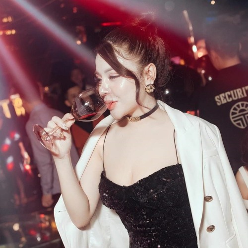 NonStop VinaHouse- Thế Giới Này Là Của Anhh- ChuộtMix