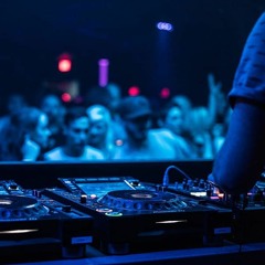 Tech Mix 01