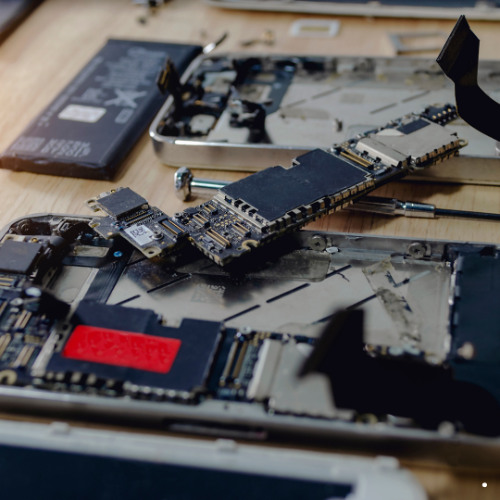 Is Your Google Pixel Battery Draining Fast? Here's When to Replace It