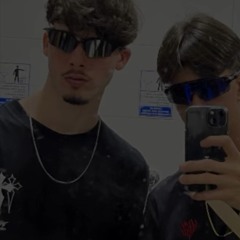 SENTA AÍ BB REBOLA NA GLOCK DE PENTÃO x COM ESSE POPÔ ( DJ KN DE VILA VELHA x Mc JACARÉ x CHEFIN )