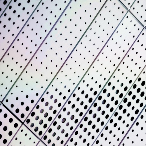 Quacking in the Resonance of Quantum Bubbles