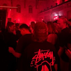 Glitchy Beats from Pirate Studios Liverpool