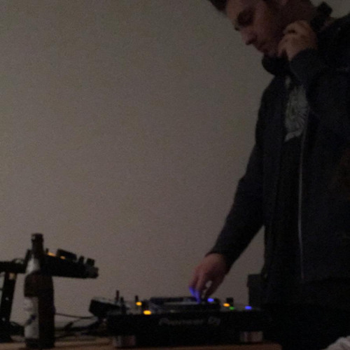 First Set //Quarantine Keeps On Groovin //TechHouse 23.03.2020