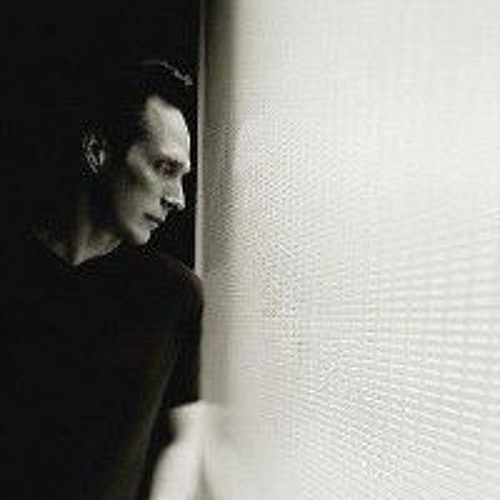 كون اعيش بغير دنيا 😓.