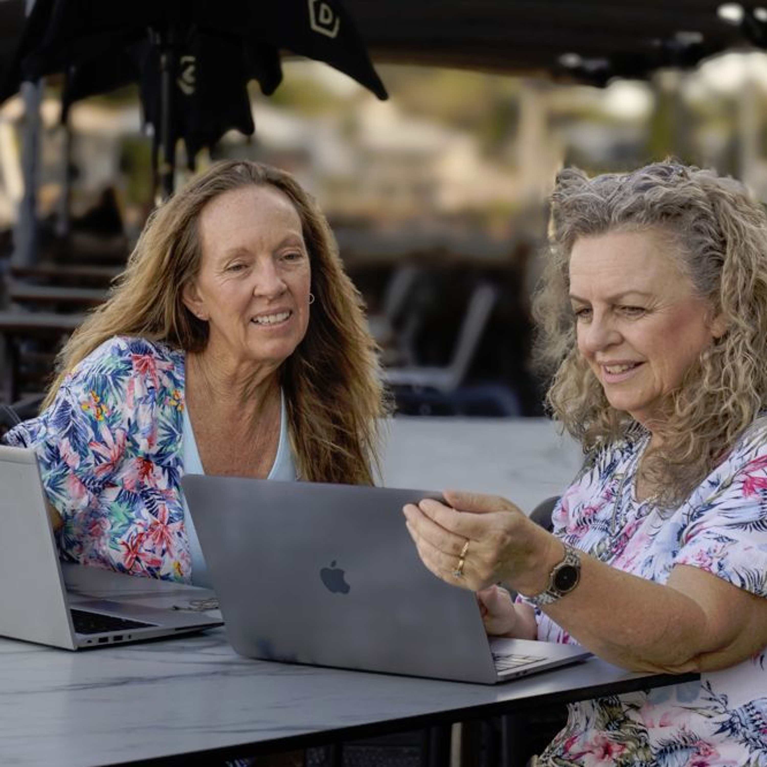 Fiona Harper and Carolyne Jasinski Launch TravHost Famil Service -Graeme Kemlo episode artwork