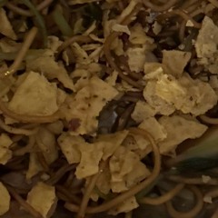 둘러싸다