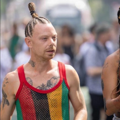 Business Techno X Turn Red M Dot R & Particle Mashup