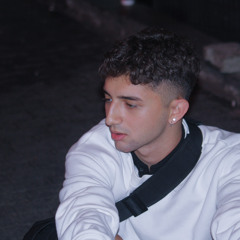 gözlerime bakıp da her şeyi anlasalar