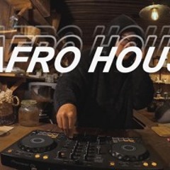 playing Afro House in the Dalat Memories Homestay
