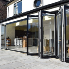 Các mẫu cửa xếp đẹp 2025