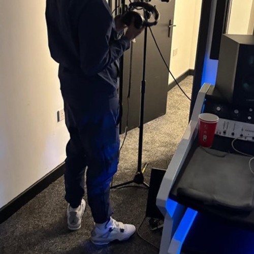 Dee x Hzino - No Sleep.m4a