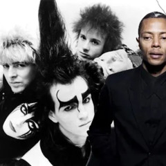 Dr And The Medics V's Jeff Mills - ''Bells In The Sky'' (Mash-Up at 148.BPM)
