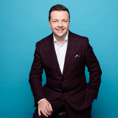 The mother of Ireland goalscorer Troy Parrott chats with Oliver