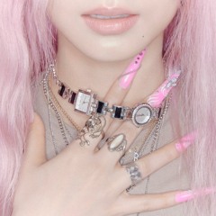 RIGHT HAND GIRL - TWICE