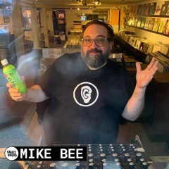 Vinylly | The Show About Records with MIKE BEE on Fault Radio (November 6, 2020)