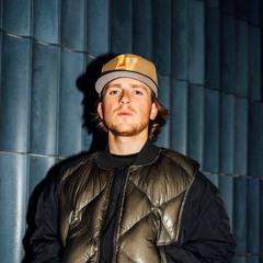 Luke Dean, Nafe Smallz - Does She Want Me?