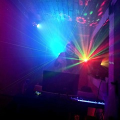 Tekkige Arbeiten im Brettergarten 180-205 BPM