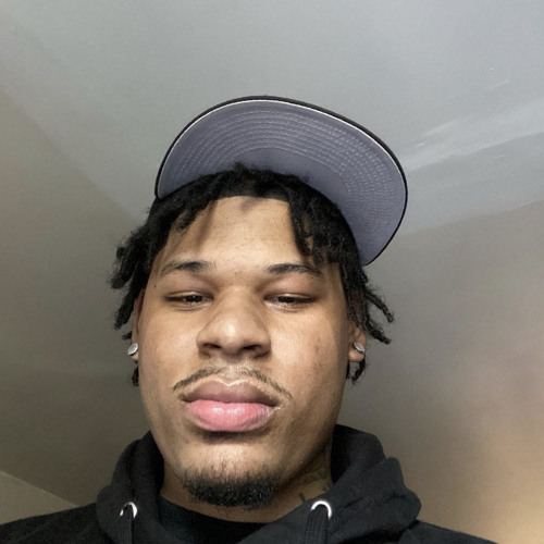 @itsyoungmoomoo Where his tooth is?