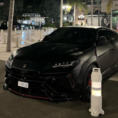 BLACK SUV