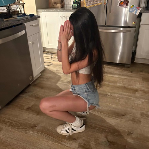 gucci flip flops x jenginseng strip 2002