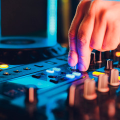 CHAMADA MAX & LUAN - LOCUTOR ALESSANDRO