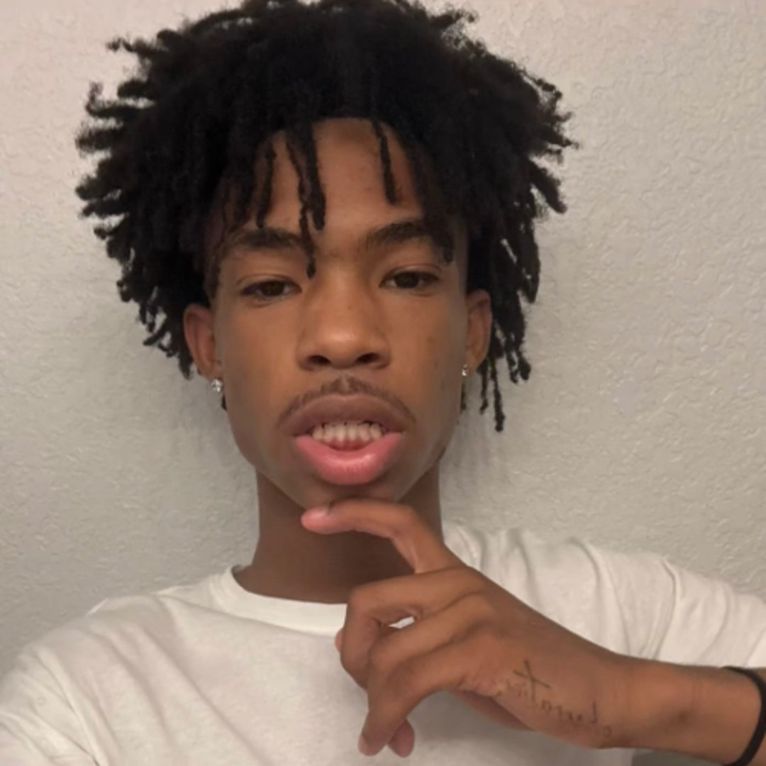 Stream rexv2 ⇀ silly guy (prod. kozine) [snippet] by nnocent | Listen ...
